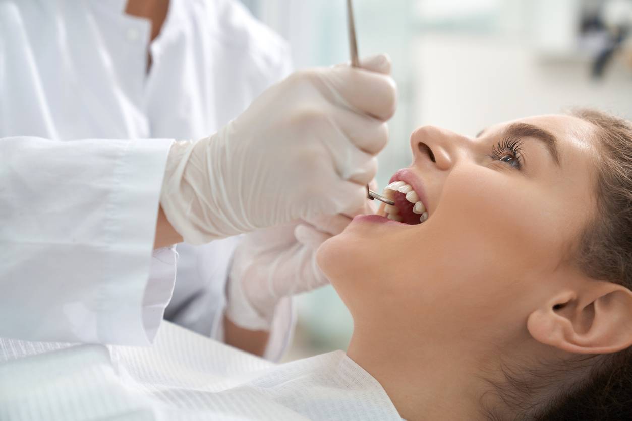 Douleurs dentaires contacter un dentiste